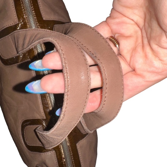 LOEWE RARE TAN LAMBSKIN LEATHER ANAGRAM BOSTON BAG WITH LUGGAGE TAG - Picture 6 of 16